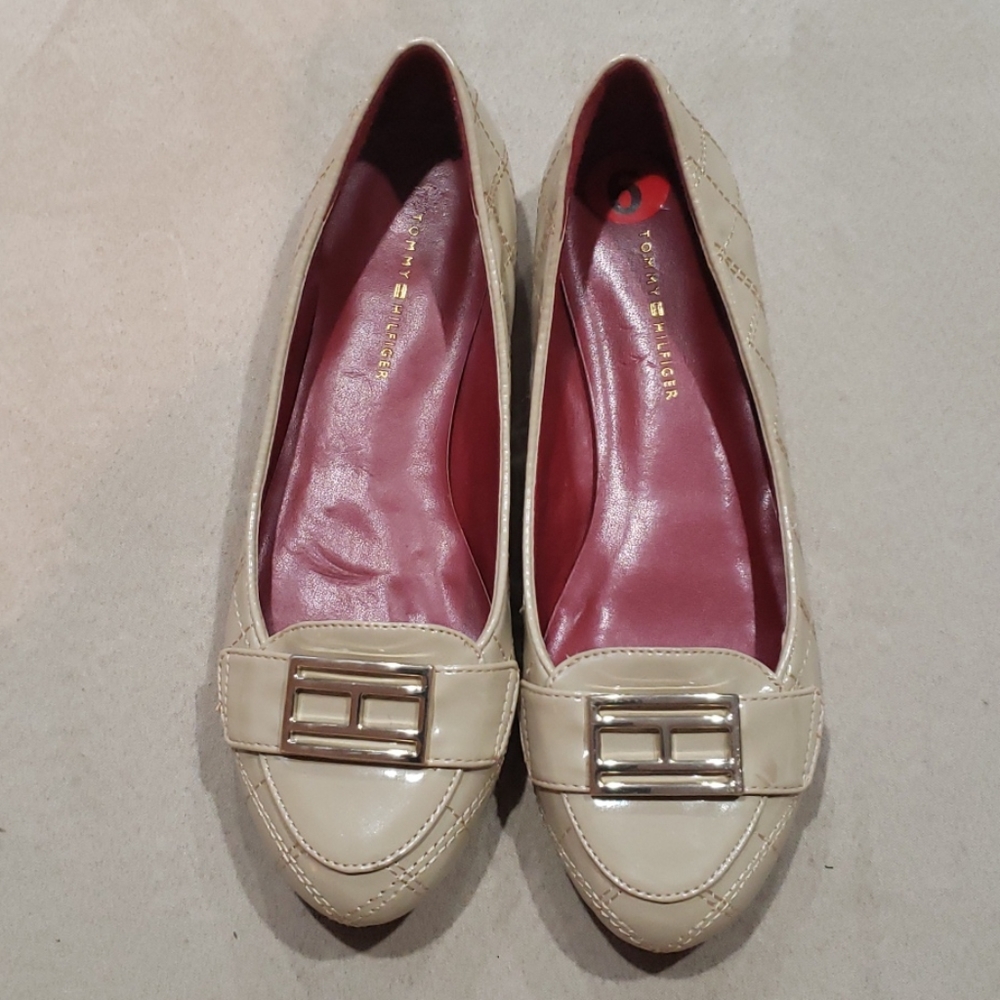 New Tommy Hilfiger Patent Leather Flats Size 6